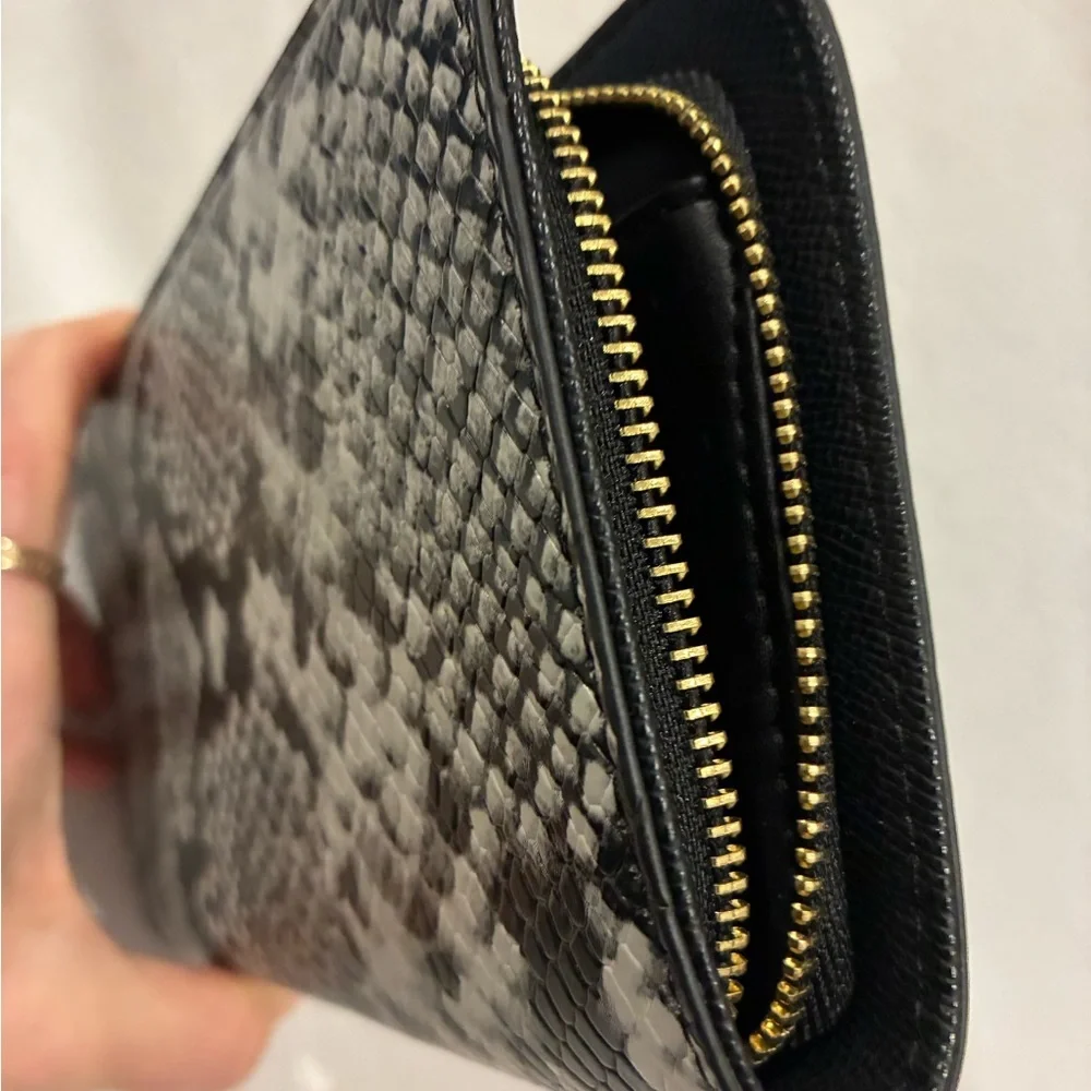 ALDO Black & Gray Snake-Print Zip-Around Wallet - Picture 8 of 8
